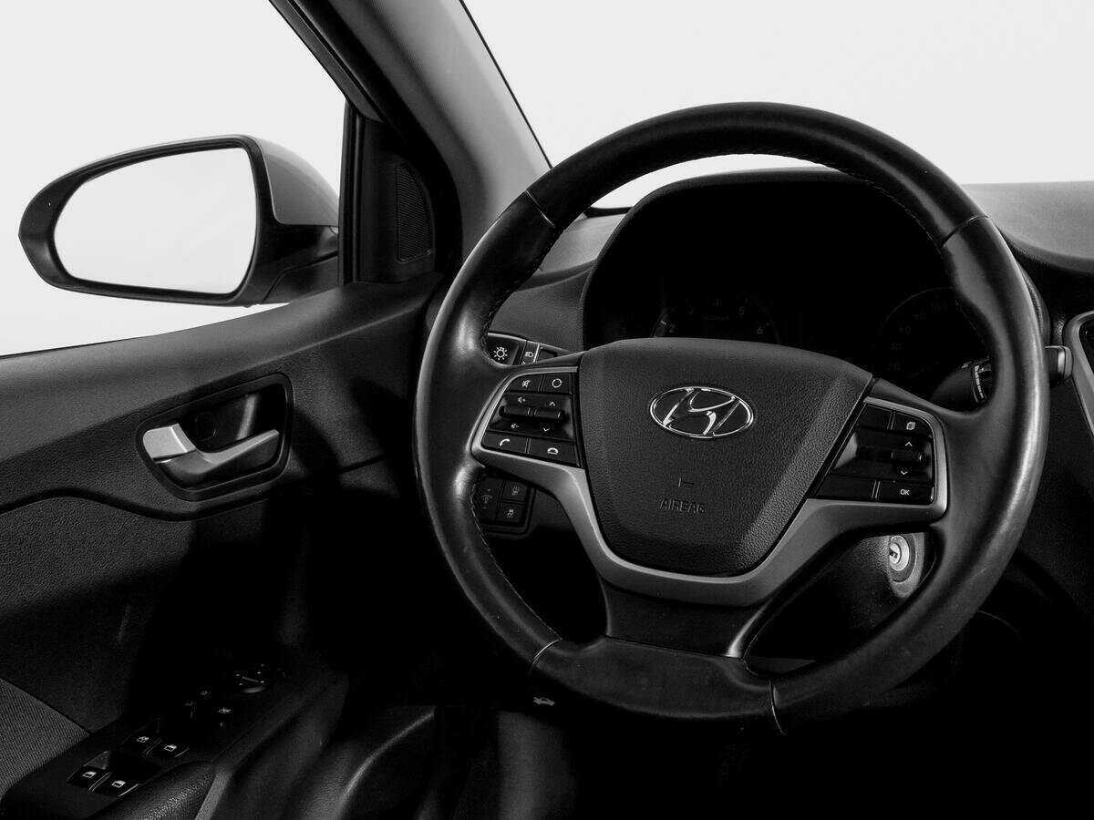 Купить Hyundai Solaris с пробегом. Фото: #13