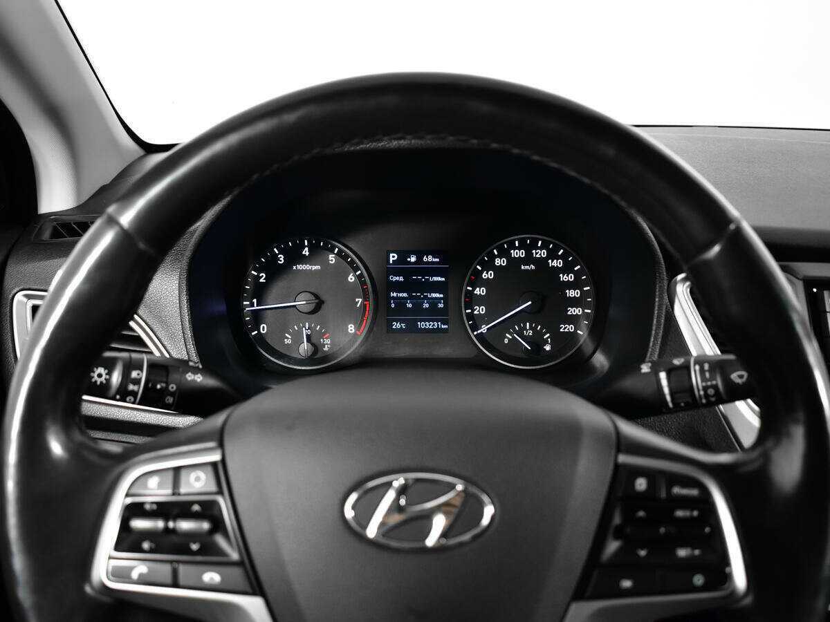 Купить Hyundai Solaris с пробегом. Фото: #9