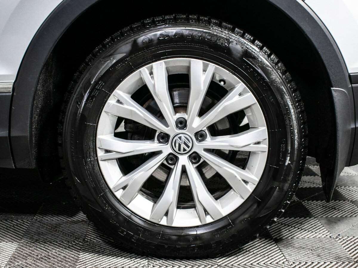 Купить Volkswagen Tiguan с пробегом. Фото: #14