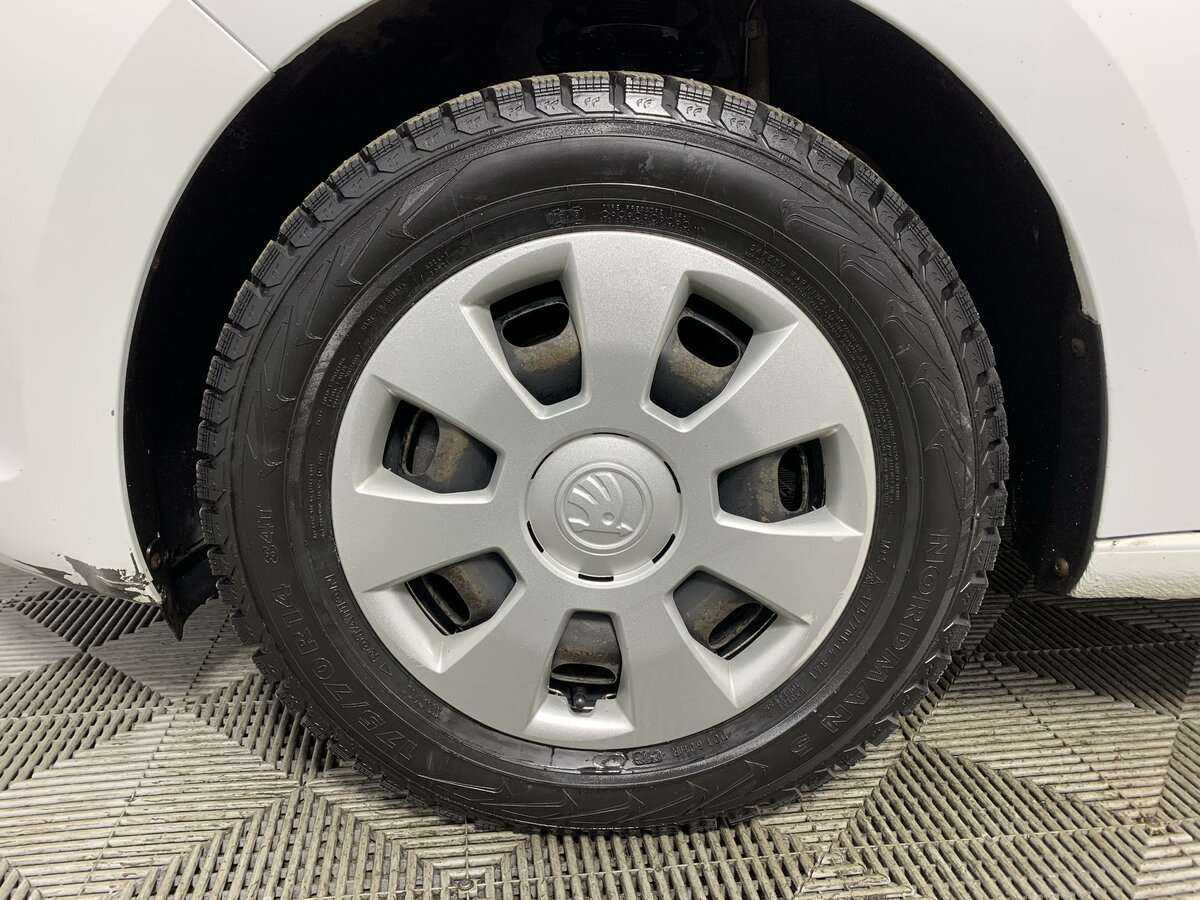 Купить Skoda Rapid с пробегом. Фото: #17