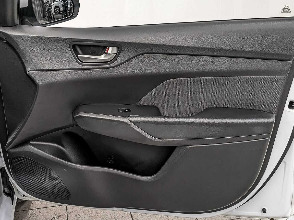 Купить Hyundai Solaris с пробегом. Фото: #23