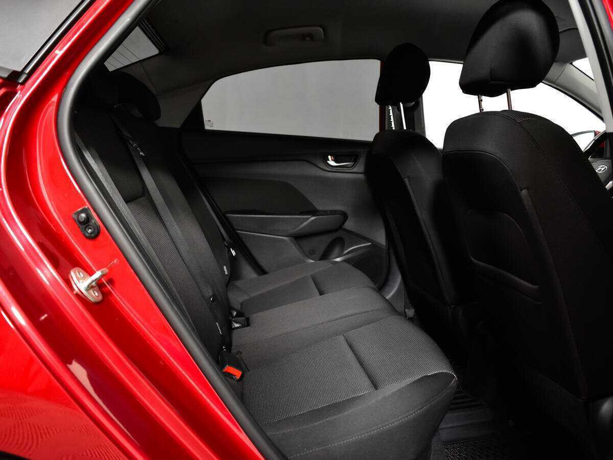 Купить Hyundai Solaris с пробегом. Фото: #8