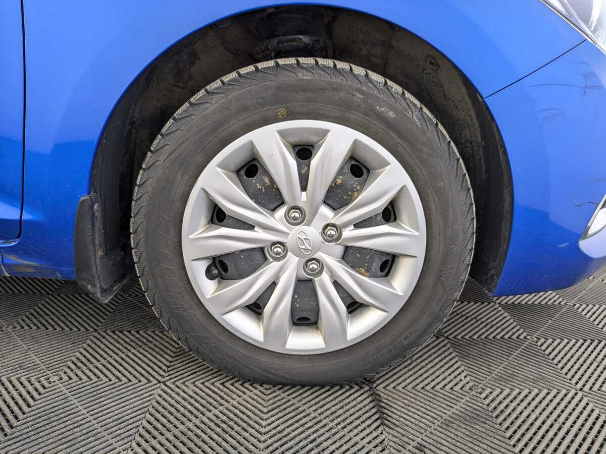 Купить Hyundai Solaris с пробегом. Фото: #11