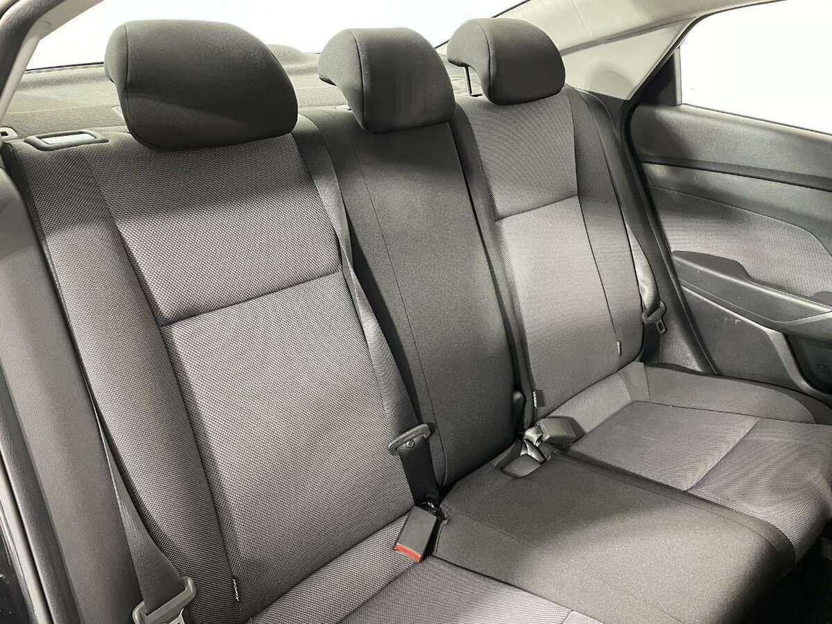 Купить Hyundai Solaris с пробегом. Фото: #14