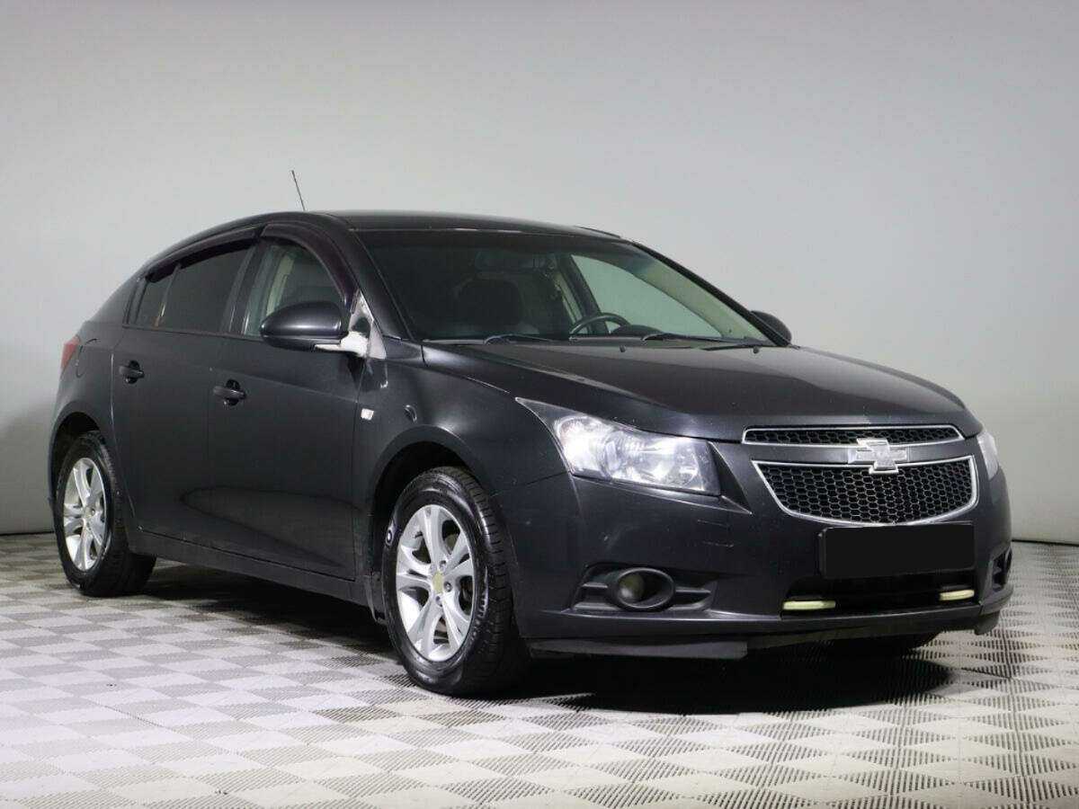 Купить Chevrolet Cruze с пробегом. Фото: #2