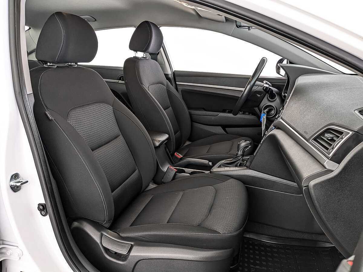 Купить Hyundai Elantra с пробегом. Фото: #22
