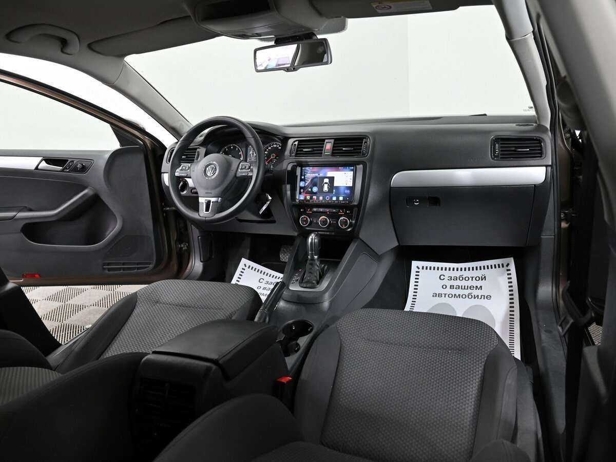 Купить Volkswagen Jetta с пробегом. Фото: #6