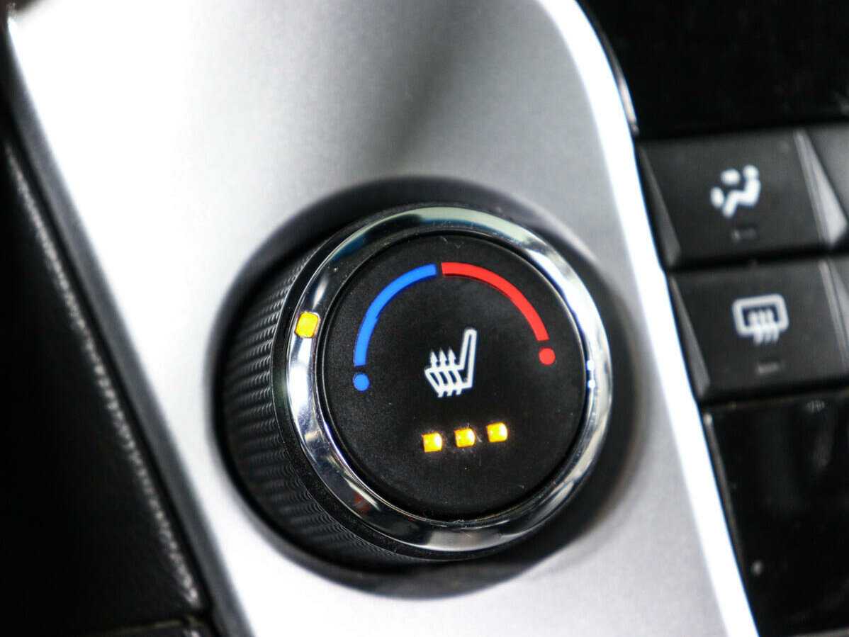 Купить Chevrolet Cruze с пробегом. Фото: #15