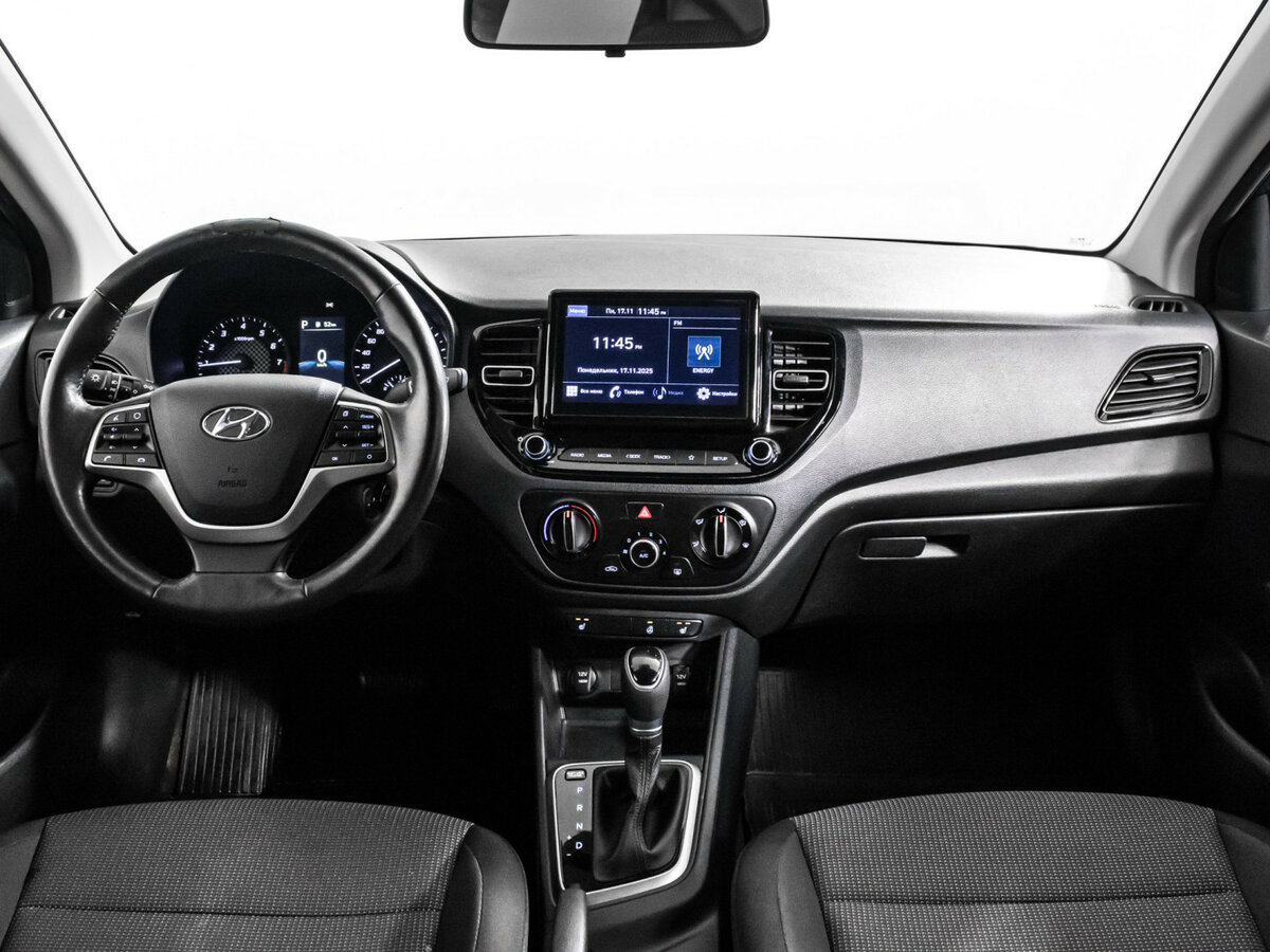 Купить Hyundai Solaris с пробегом. Фото: #10