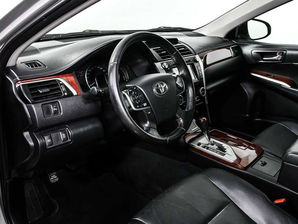 Купить Toyota Camry с пробегом. Фото: #11