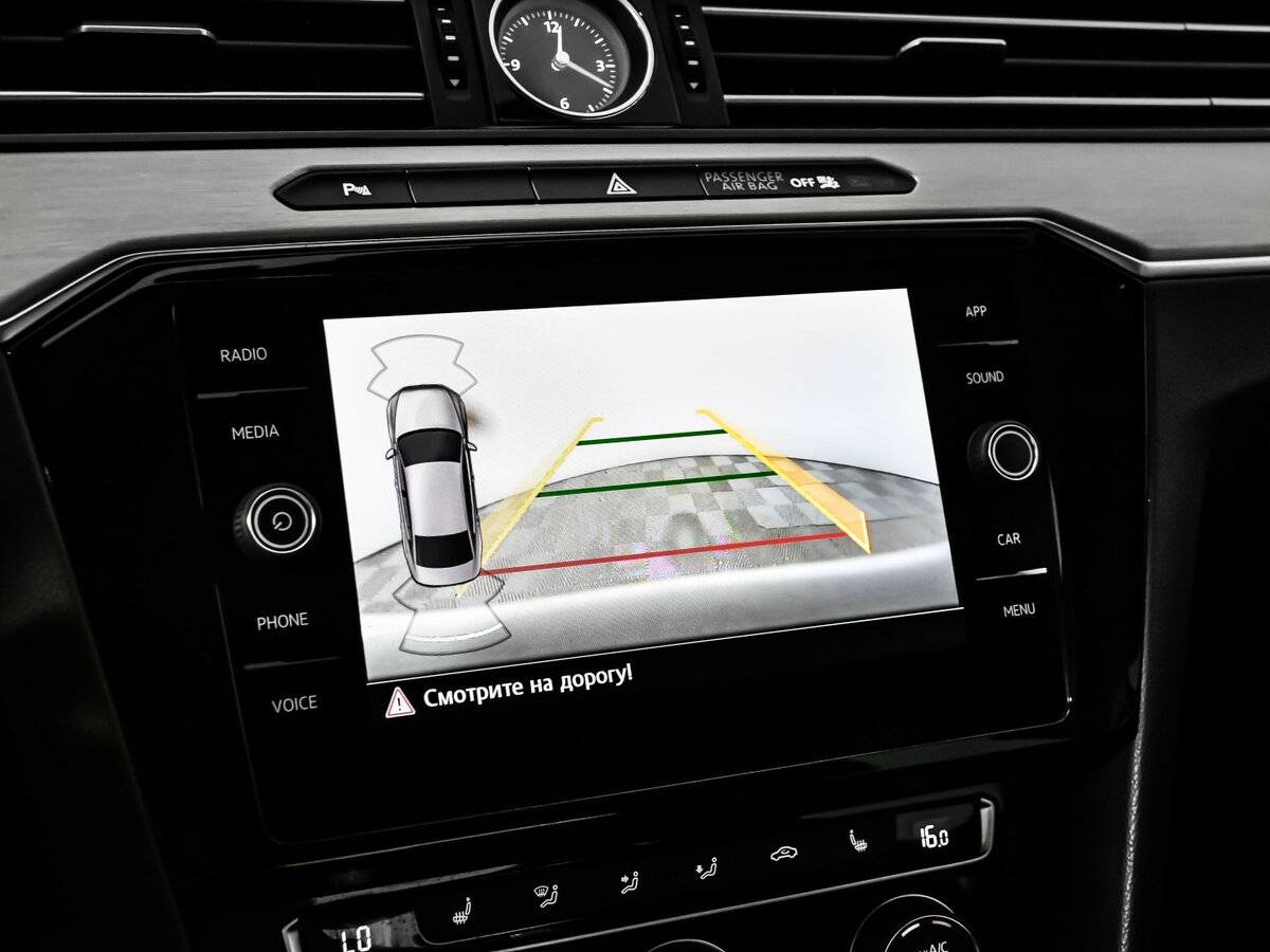 Купить Volkswagen Passat с пробегом. Фото: #10