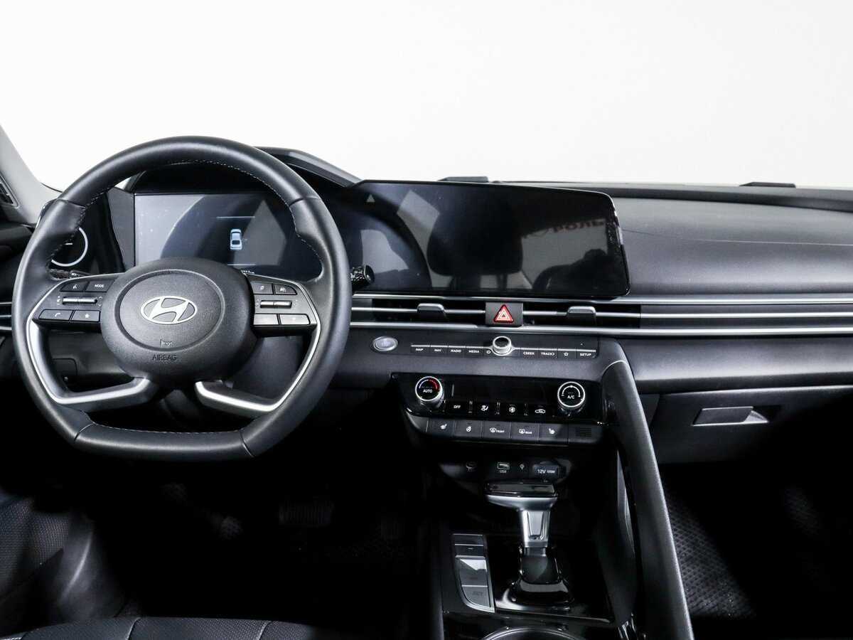 Купить Hyundai Elantra с пробегом. Фото: #11