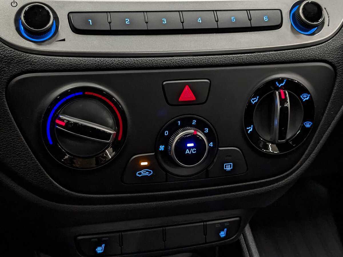 Купить Hyundai Solaris с пробегом. Фото: #18