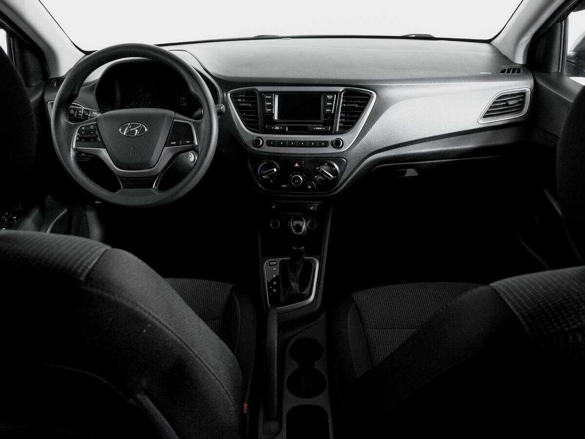Купить Hyundai Solaris с пробегом. Фото: #11