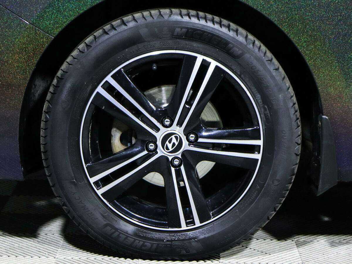 Купить Hyundai Solaris с пробегом. Фото: #16