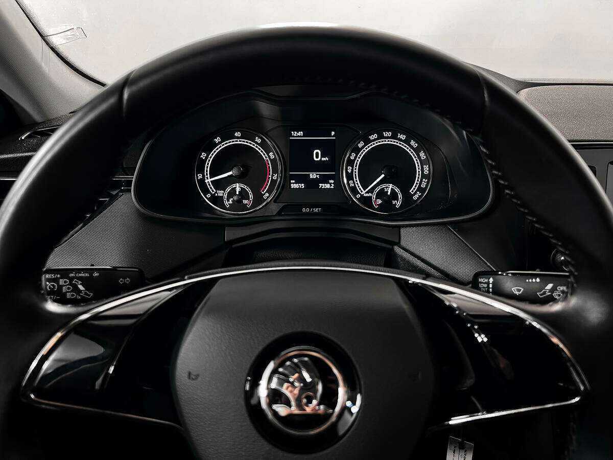 Купить Skoda Rapid с пробегом. Фото: #12