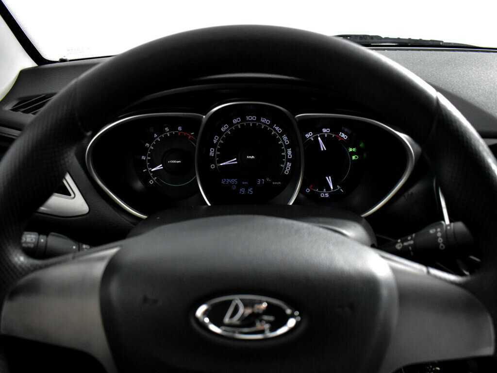 Купить Lada (ВАЗ) Vesta с пробегом. Фото: #16