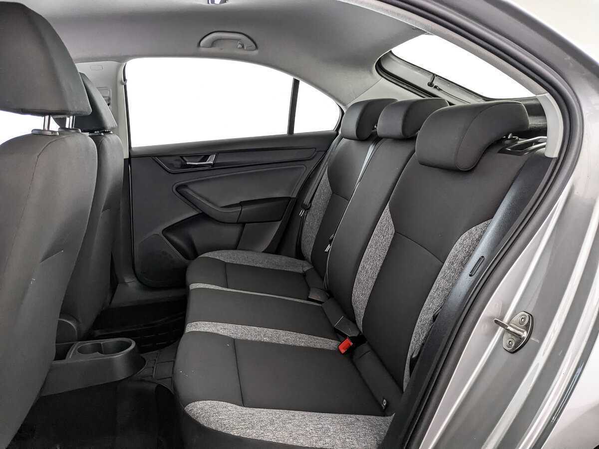 Купить Skoda Rapid с пробегом. Фото: #13