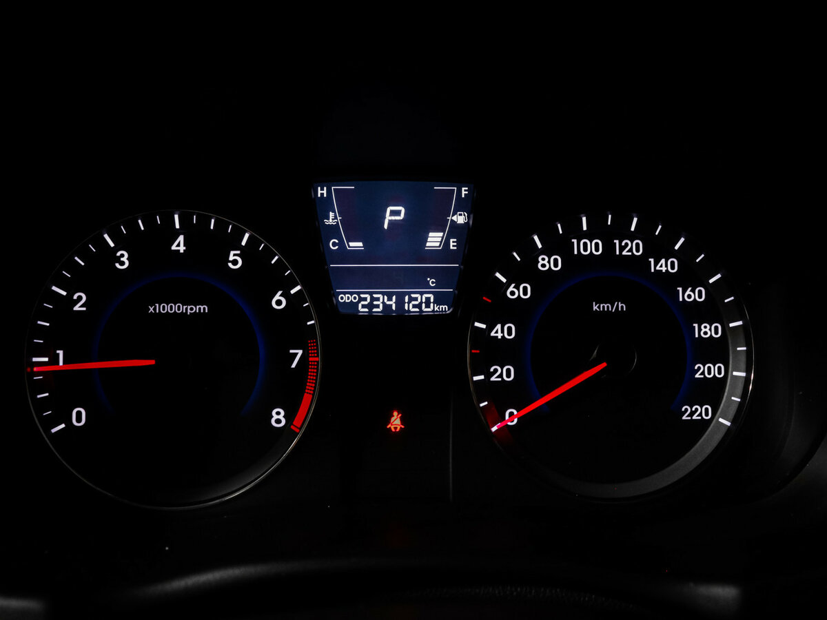 Купить Hyundai Solaris с пробегом. Фото: #8