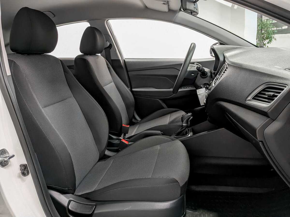 Купить Hyundai Solaris с пробегом. Фото: #22