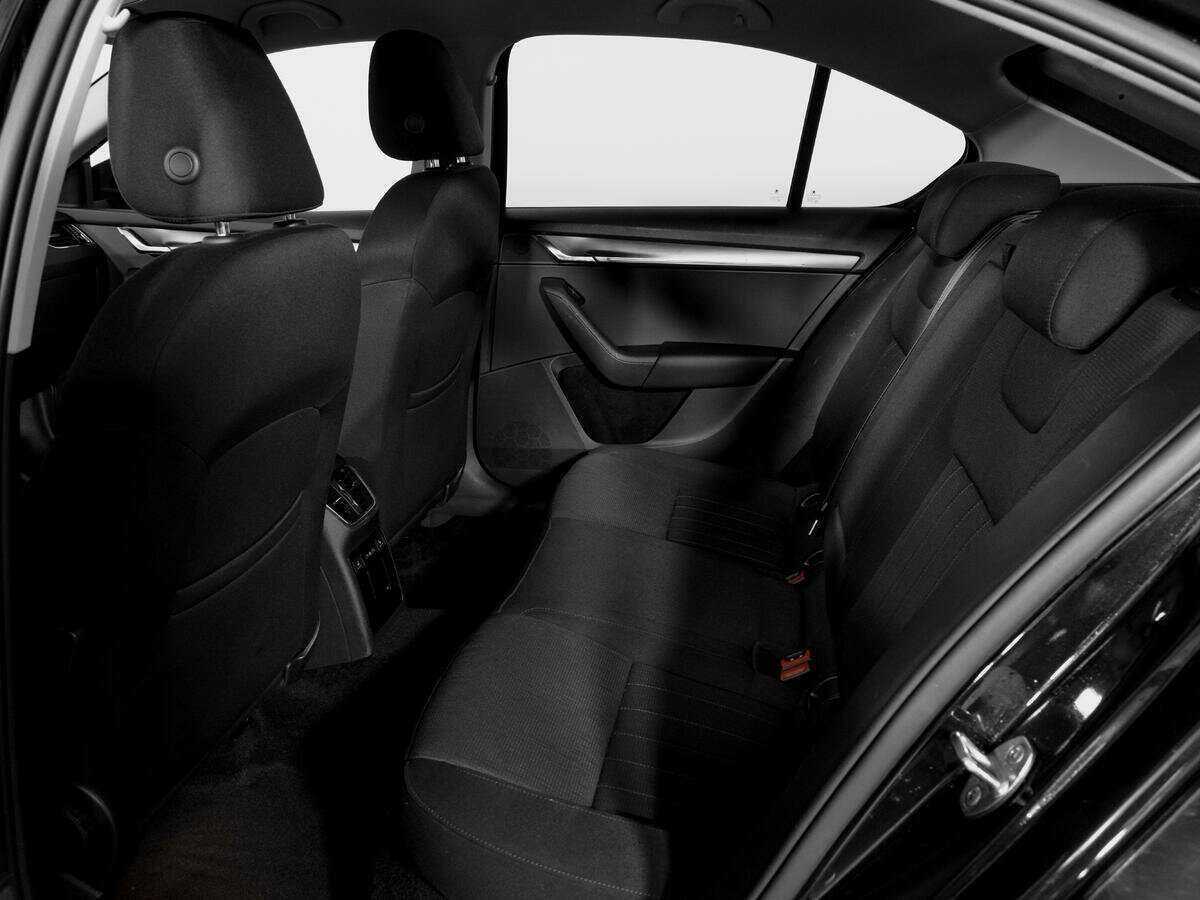 Купить Skoda Octavia с пробегом. Фото: #9