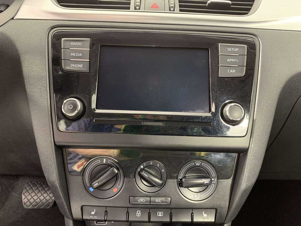 Купить Skoda Rapid с пробегом. Фото: #11