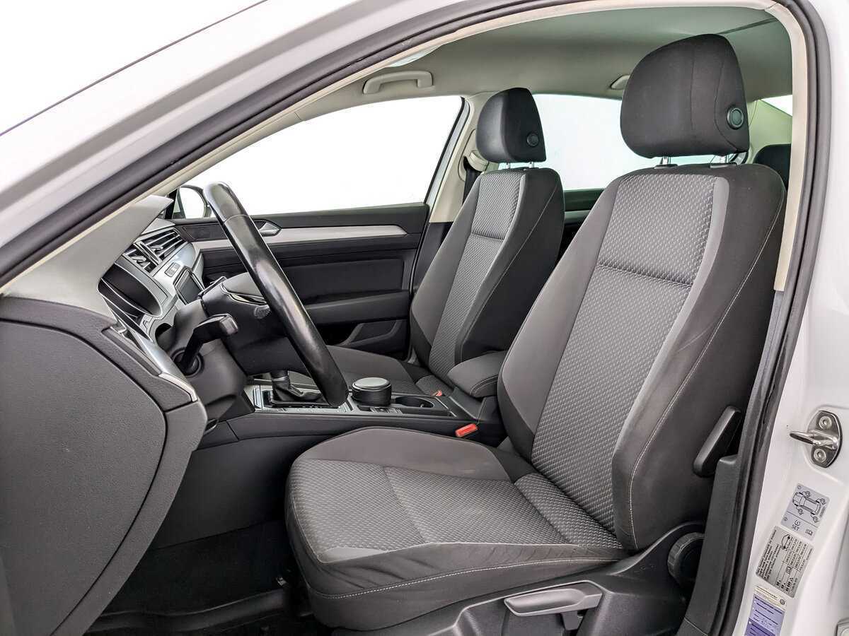 Купить Volkswagen Passat с пробегом. Фото: #17