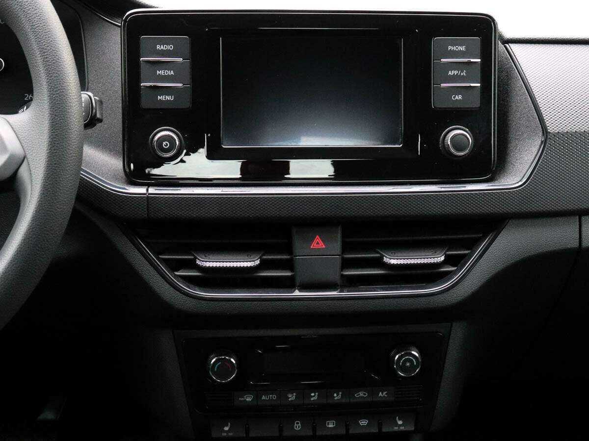 Купить Volkswagen Polo с пробегом. Фото: #10