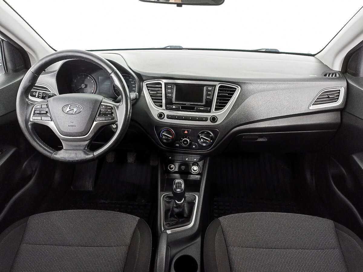 Купить Hyundai Solaris с пробегом. Фото: #11