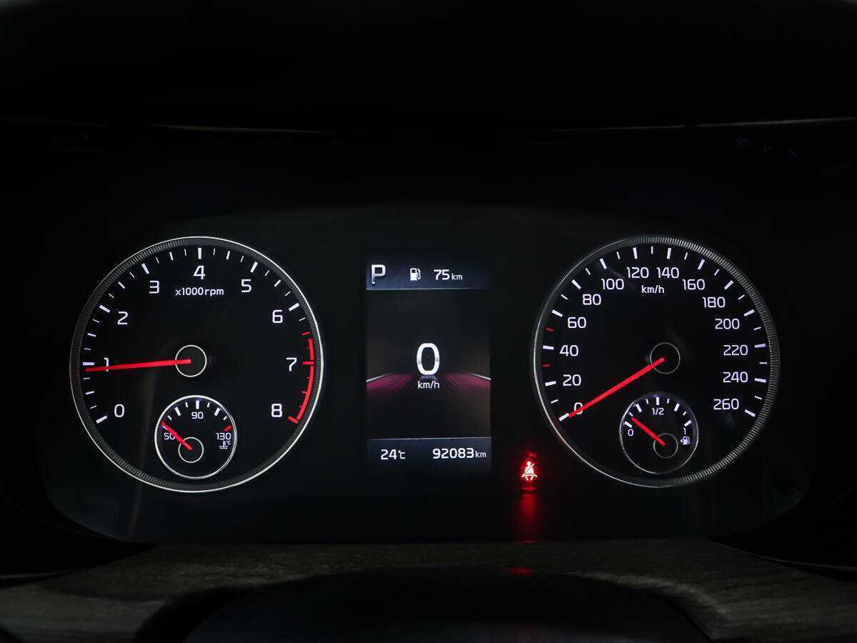 Купить Kia K5 с пробегом. Фото: #13