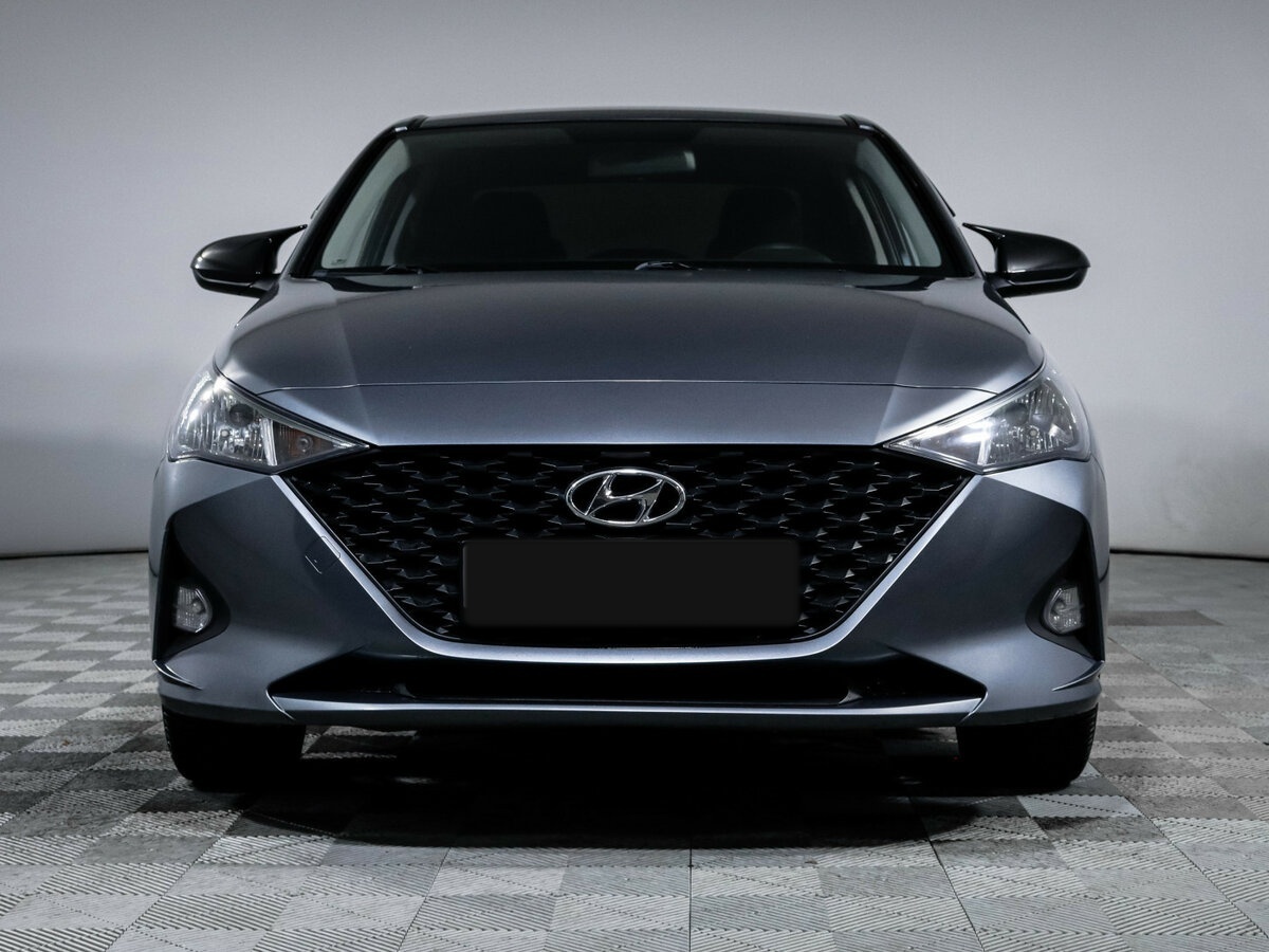 Купить Hyundai Solaris с пробегом. Фото: #1