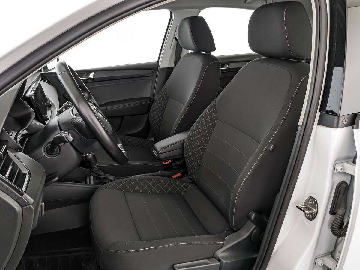 Купить Skoda Rapid с пробегом. Фото: #17