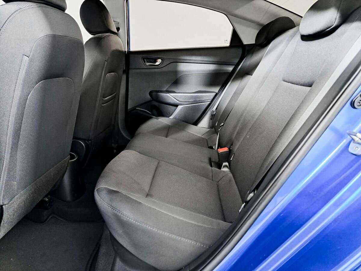 Купить Hyundai Solaris с пробегом. Фото: #9
