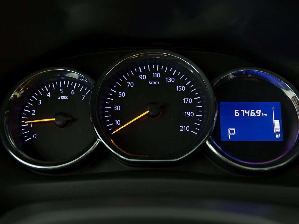 Купить Renault Logan с пробегом. Фото: #10