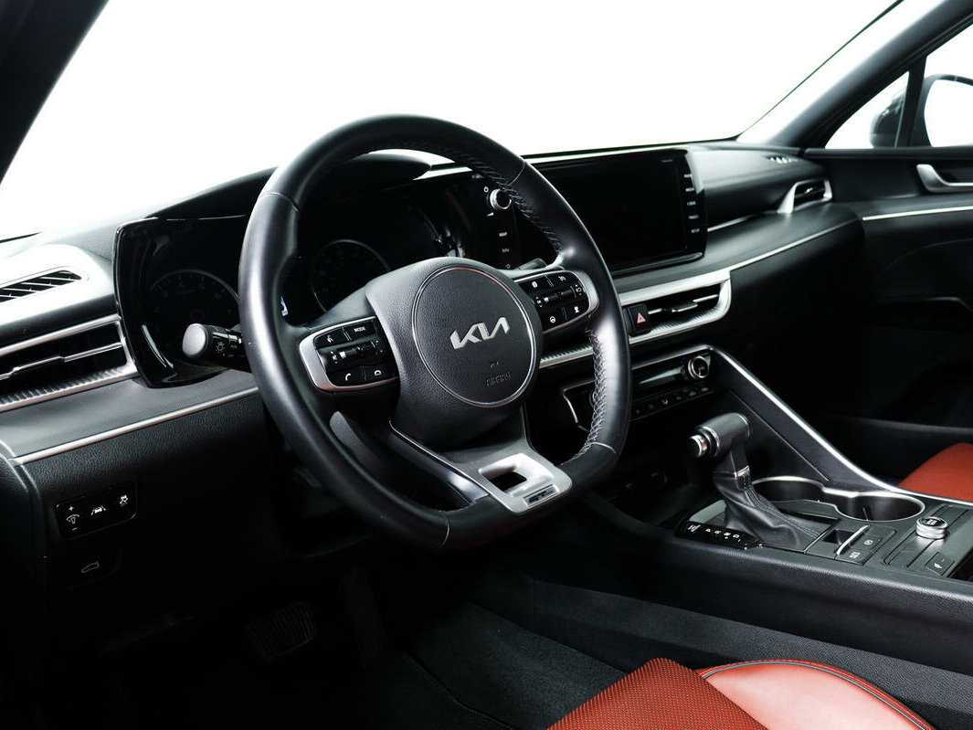 Купить Kia K5 с пробегом. Фото: #12