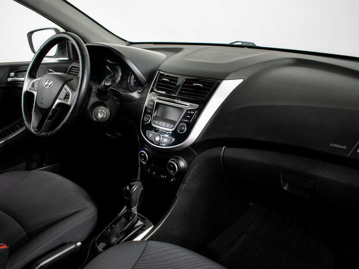 Купить Hyundai Solaris с пробегом. Фото: #8