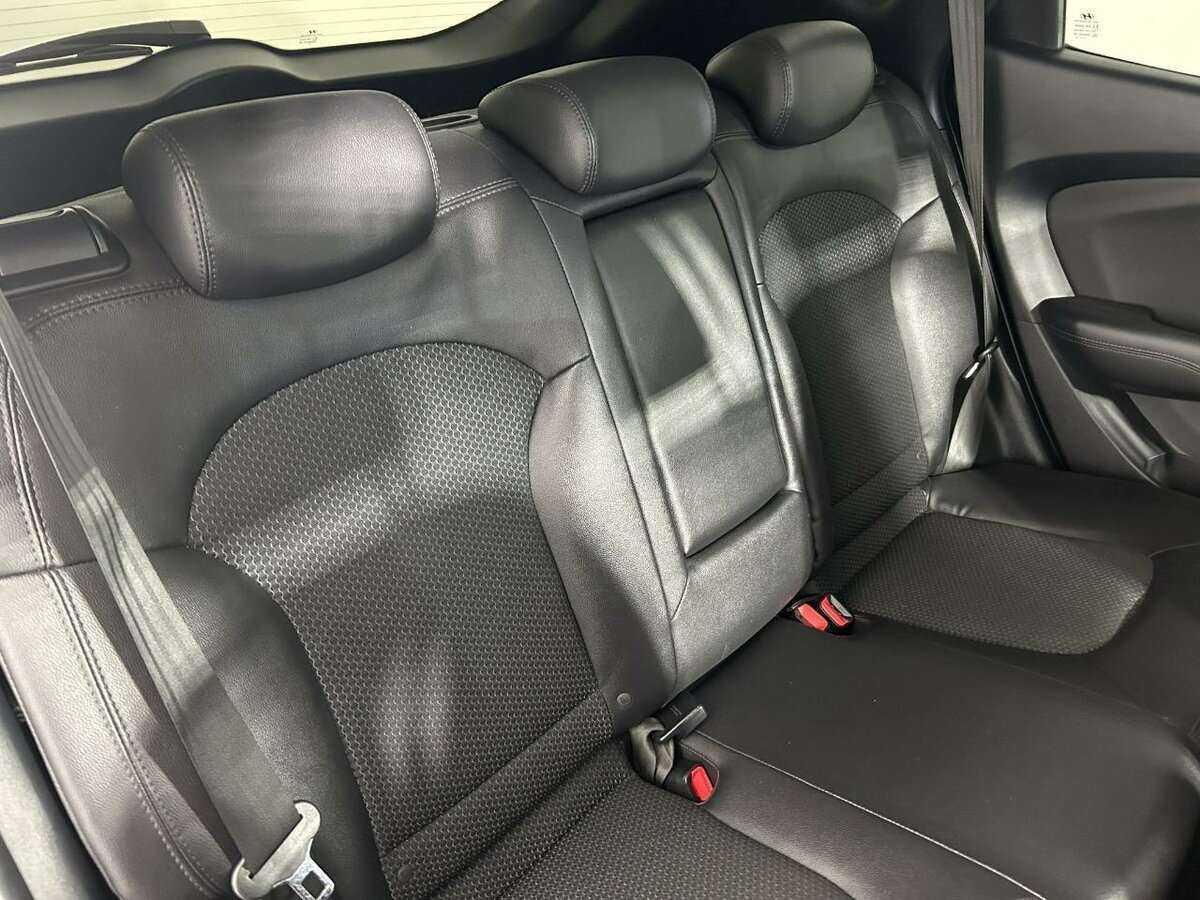 Купить Hyundai ix35 с пробегом. Фото: #14