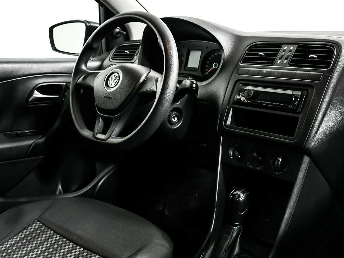 Купить Volkswagen Polo с пробегом. Фото: #8