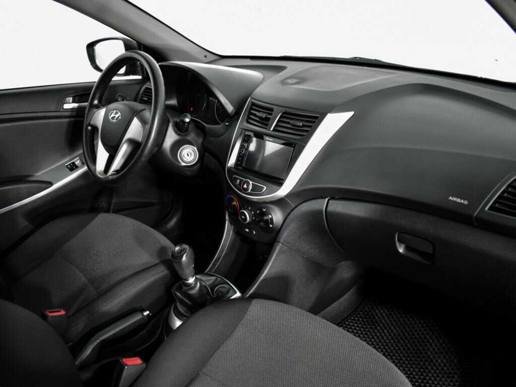 Купить Hyundai Solaris с пробегом. Фото: #7