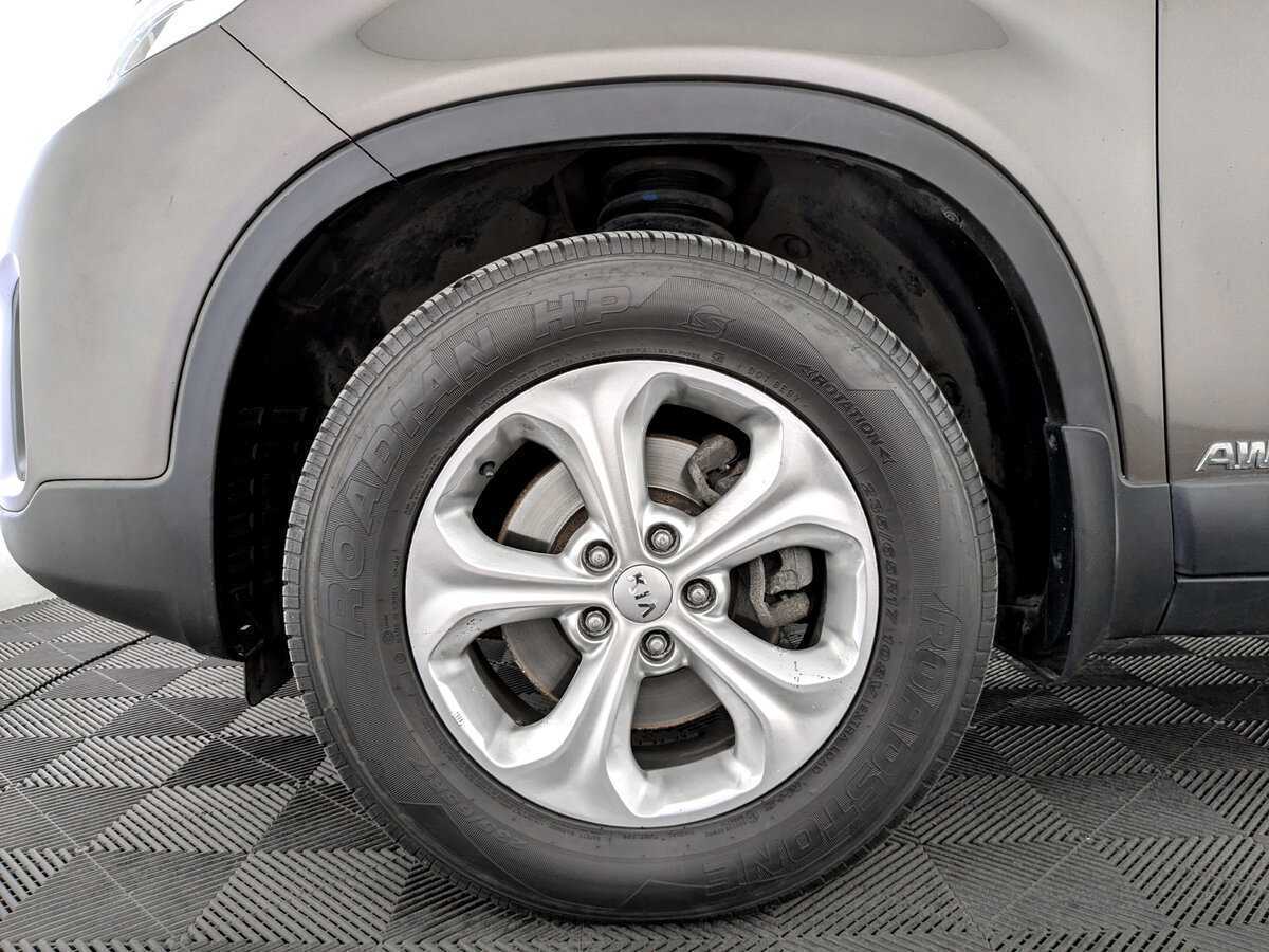 Купить Kia Sorento с пробегом. Фото: #17