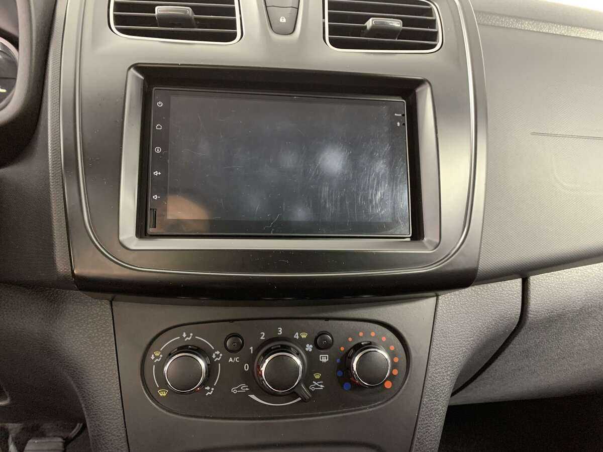 Купить Renault Logan с пробегом. Фото: #12