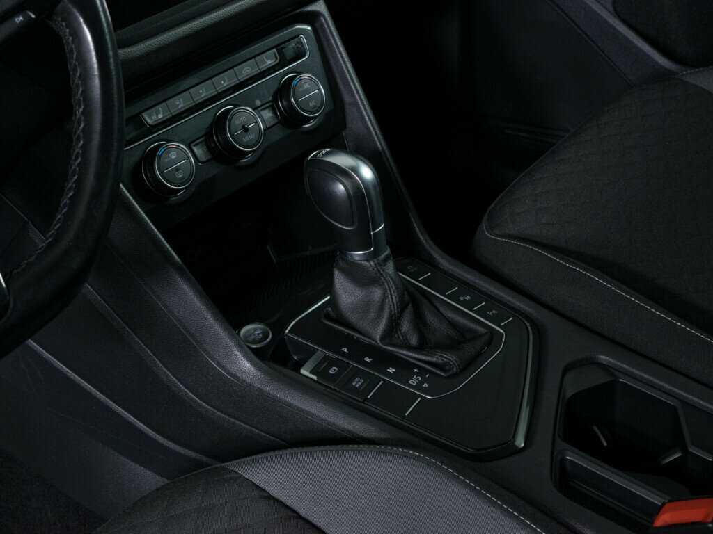 Купить Volkswagen Tiguan с пробегом. Фото: #13
