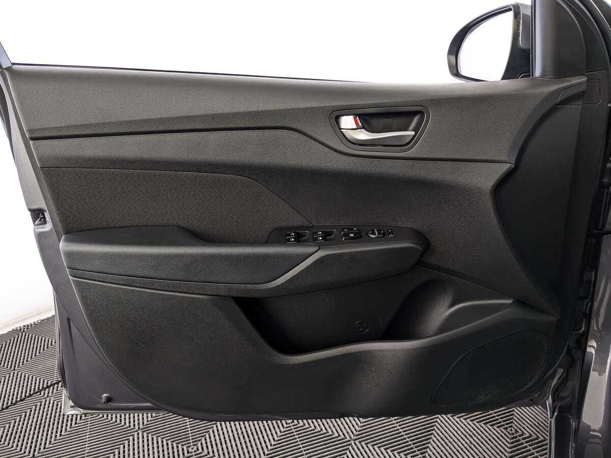 Купить Hyundai Solaris с пробегом. Фото: #16