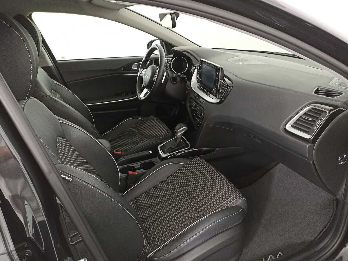 Купить Kia Ceed с пробегом. Фото: #10