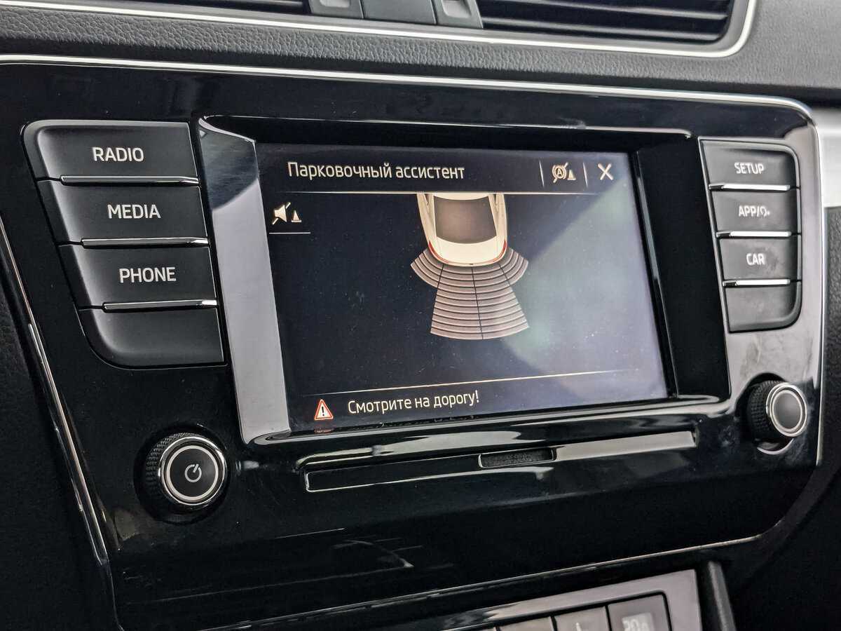 Купить Skoda Superb с пробегом. Фото: #23