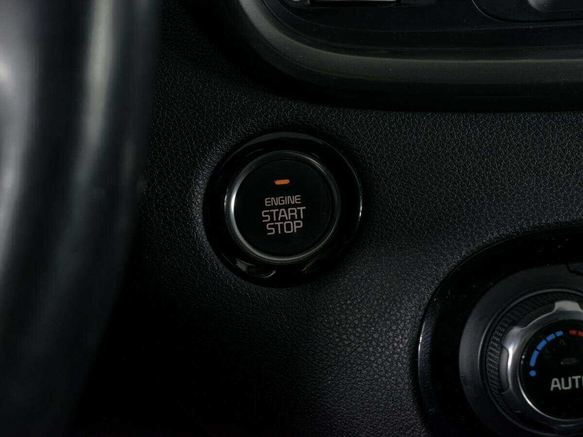 Купить Kia Sorento с пробегом. Фото: #18