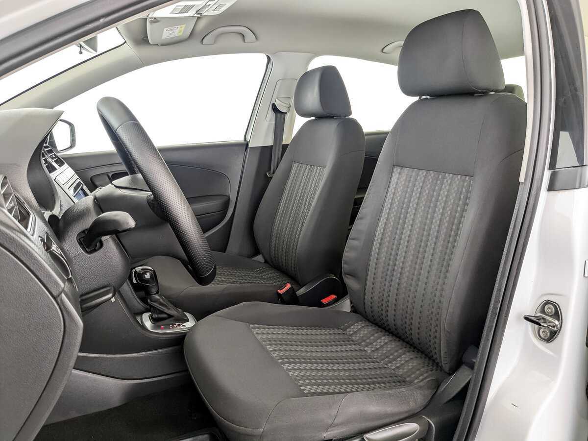 Купить Volkswagen Polo с пробегом. Фото: #17