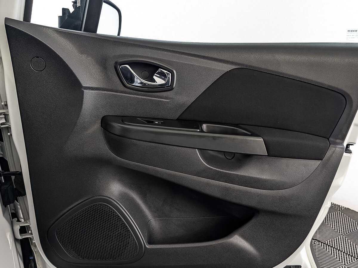 Купить Renault Kaptur с пробегом. Фото: #20