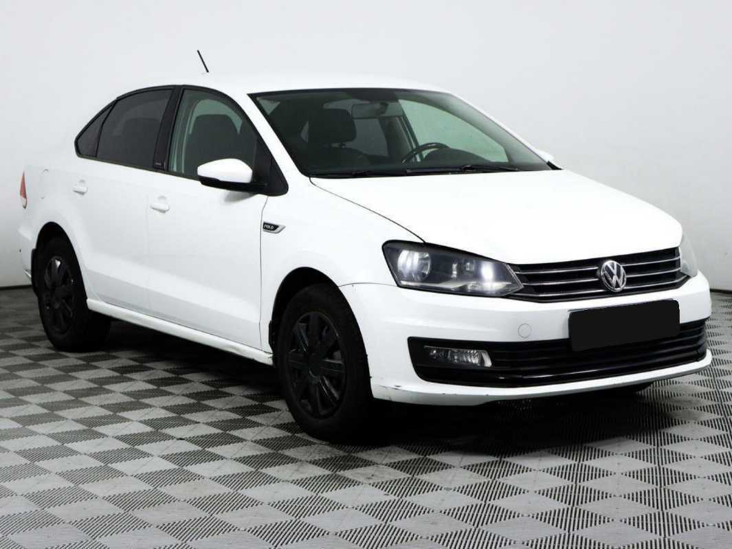 Купить Volkswagen Polo с пробегом. Фото: #2