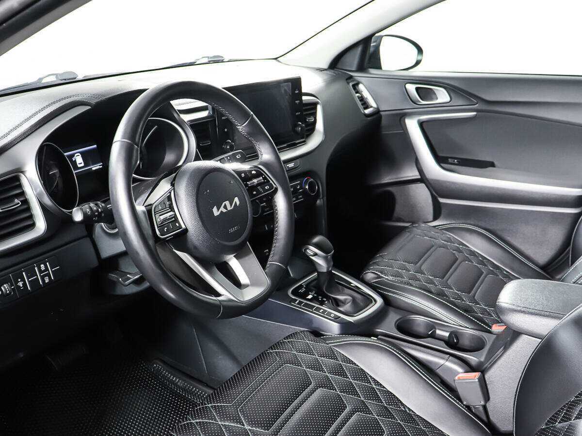Купить Kia Ceed с пробегом. Фото: #12
